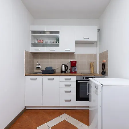 Appartement Laureta A2 *