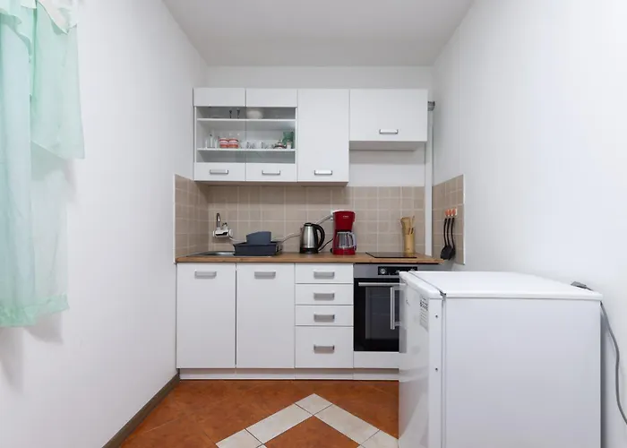 Apartamento Laureta A2 *