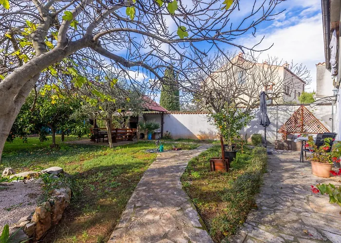 Apartamento Laureta A2 *